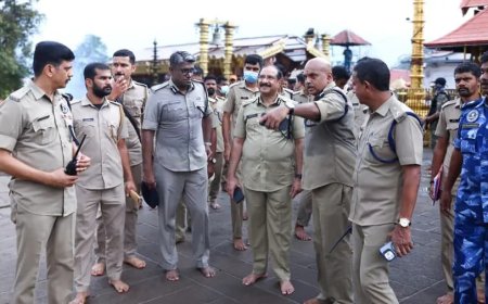 മകരവിളക്ക്; സന്നിധാനത്തെ ഒരുക്കങ്ങൾ വിലയിരുത്തി പോലീസ് മേധാവി ഷേഖ് ദർ വേഷ് സാഹിബ്.