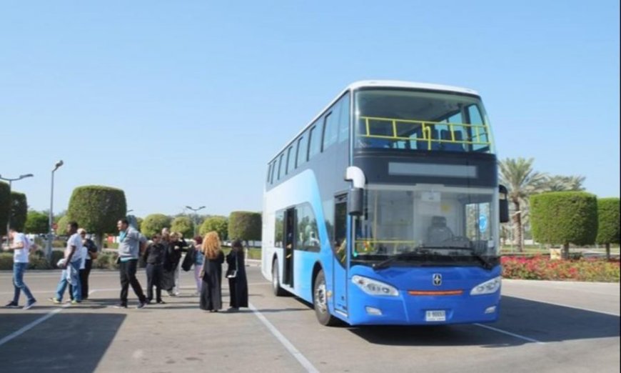 അബുദാബി നഗരത്തിൽ ഡബിൾ ഡക്കർ ബസ് സർവ്വീസ് ആരംഭിച്ചു.