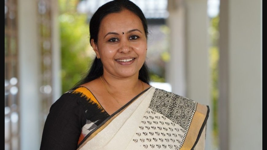 സംസ്ഥാനത്ത് കനത്ത ചൂട് റിപ്പോര്‍ട്ട് ചെയ്യുന്ന സാഹചര്യത്തില്‍ ആരോഗ്യ വകുപ്പ് ജാഗ്രതാ നിര്‍ദേശം നല്‍കിയതായി മന്ത്രി വീണാ ജോര്‍ജ്.