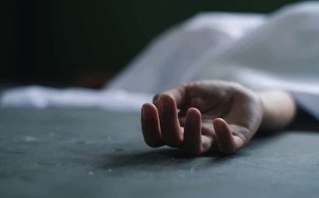 മൂലമറ്റത്ത് മൃതദേഹം പായയിൽ പൊതിഞ്ഞ നിലയിൽ കണ്ടെത്തി.