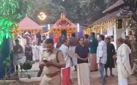 കണ്ണൂർ അഴീക്കോട് വെടിക്കെട്ടപകടം; അഞ്ചു പേർക്ക് പരിക്ക്.