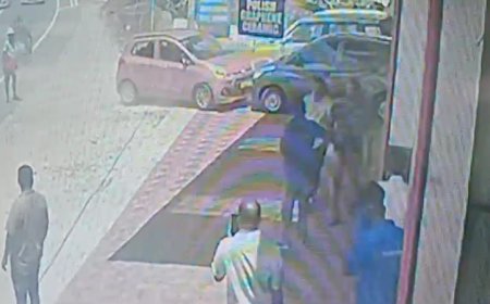 കാർ ഷോറൂമിലേക്ക് കാറോടിച്ചു കയറ്റി അതിക്രമം.