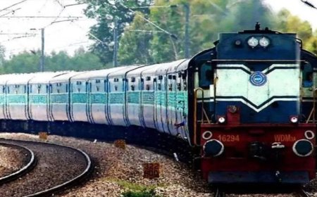 ഏറ്റുമാനൂരിൽ റെയിൽവേ ട്രാക്കിൽ ഒരു സ്ത്രീയുടേയും രണ്ട് പെൺകുട്ടികളുടേയും മൃതദേഹം കണ്ടെത്തിയ സംഭവം ആത്മഹത്യയെന്ന് വിവരം.