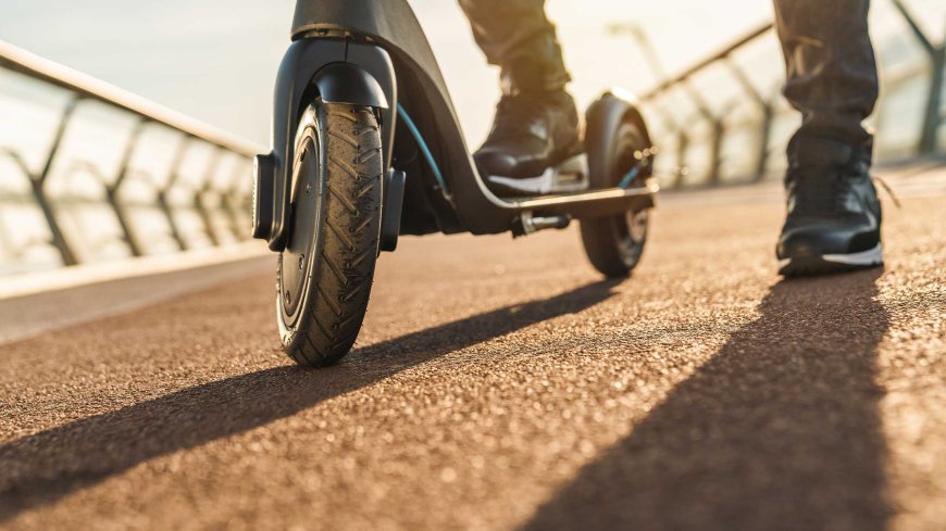 ഇ-സ്കൂട്ടർ അപകടം; ഒമ്പത് വയസ്സുകാരനായ അറബ് ബാലന് ദാരുണാന്ത്യം.