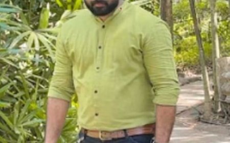 സോഷ്യൽ മീഡിയ ഇന്‍ഫ്‌ളുവന്‍സറായ ജുനൈദ് (32) വാഹനാപകടത്തിൽ മരണപ്പെട്ടു.