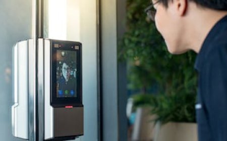 ഫിസിക്കൽ എമിറേറ്റ്സ് ഐഡി കാർഡുകൾക്ക് പകരം ബയോമെട്രിക് സാങ്കേതികവിദ്യ വികസിപ്പിക്കാൻ യുഎഇ.