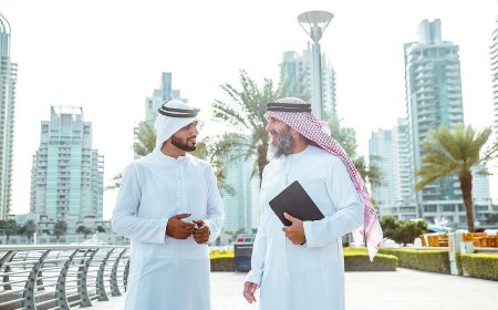 മാധ്യമങ്ങളിൽ യുഎഇയിലെ വിദേശികൾക്ക് പ്രാദേശിക ഭാഷാ നിരോധനം.