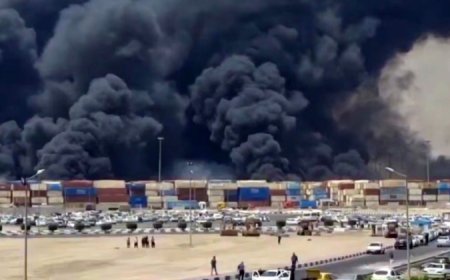 ഇറാൻ തുറമുഖത്ത് വൻ സ്ഫോടനം; നാലുപേർ കൊല്ലപ്പെട്ടു.