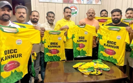 ഒ ഐ സി സി കണ്ണൂർ ജില്ലാ കമ്മിറ്റി ജഴ്സി പ്രകാശനം ചെയ്തു.