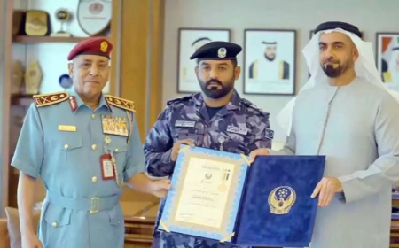 റാസൽഖൈമ വെടിവെപ്പ്; പോലീസ് ഉദ്യോഗസ്ഥനെ ആദരിച്ചു.