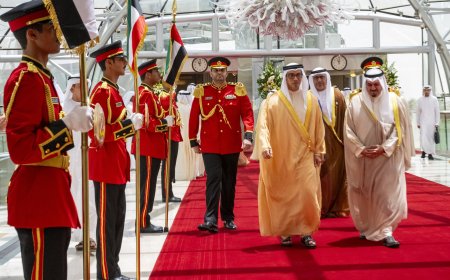 മൻസൂർ ബിൻ സായിദ് ഔദ്യോഗിക സന്ദർശനത്തിനായി കുവൈറ്റിലെത്തി.