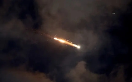 ഖത്തറിൽ വ്യോമഗതാഗതം താൽക്കാലികമായി നിർത്തി വെച്ചു.