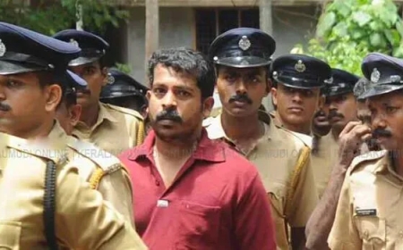 ടി പി ചന്ദ്രശേഖരന്‍ വധക്കേസിലെ പ്രതി കൊടി സുനിയുടെ പരോള്‍ റദ്ദാക്കി.