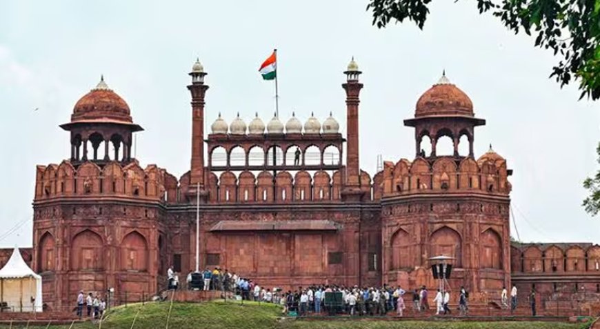 ചെങ്കോട്ടയിലേക്ക് അതിക്രമിച്ച് കയറാന്‍ ശ്രമിച്ച അഞ്ച് ബംഗ്ലാദേശി പൗരന്‍മാര്‍ അറസ്റ്റില്‍.