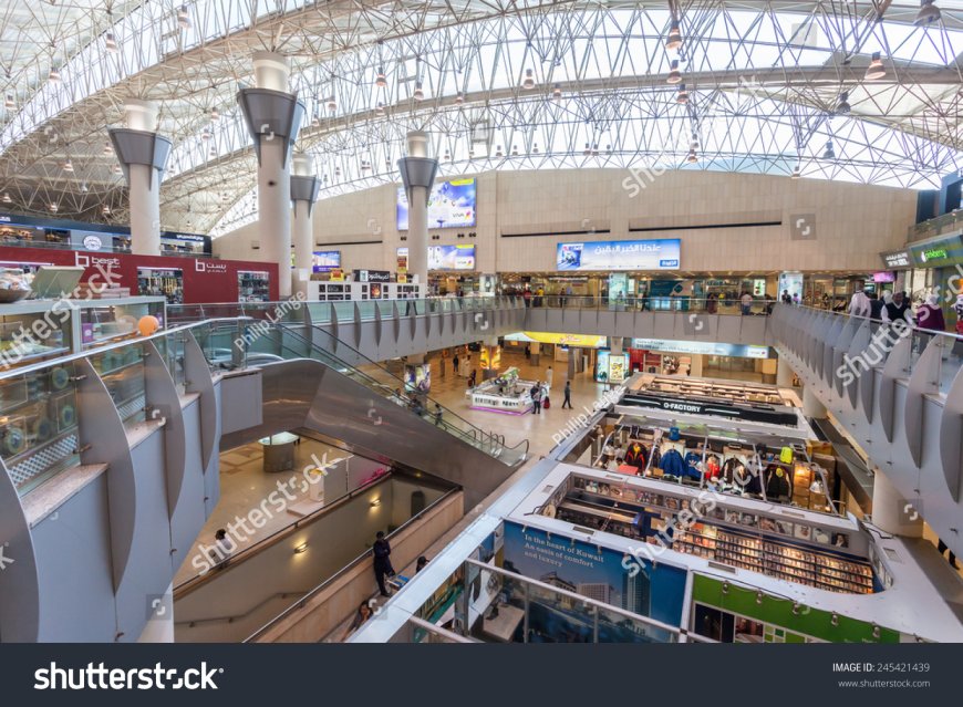 കുവൈറ്റ് വിമാനത്താവളം; ജീവനക്കാർക്ക് മദ്യ-മയക്കുമരുന്നു പരിശോധന നിർബന്ധമാക്കി.