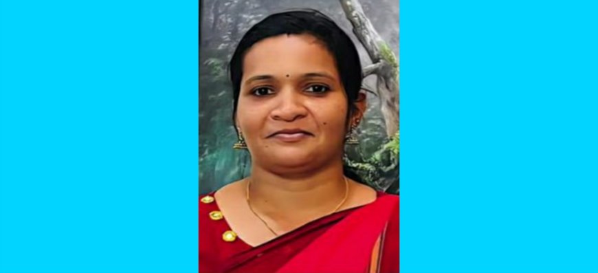 കണ്ണൂര്‍ കുറ്റിയാട്ടൂരില്‍ സുഹൃത്ത് പെട്രോള്‍ ഒഴിച്ച് തീ കൊളുത്തിയ യുവതി മരിച്ചു.