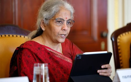 ജി എസ് ടി ഇരട്ട സ്ലാബിന് അംഗീകാരം നൽകി.