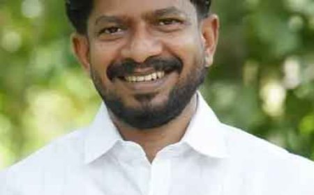 ഒ.ജെ. ജനീഷ് യൂത്ത് കോൺഗ്രസ്സ് അദ്ധ്യക്ഷൻ.