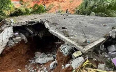 അടിമാലിയിൽ വീടിനുമുകളിൽ മണ്ണിടിഞ്ഞുവീണ്ടുണ്ടായ അപകടത്തിൽ പരിക്കേറ്റ സന്ധ്യയുടെ ഇടതുകാൽ മുറിച്ചുനീക്കി.