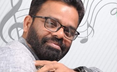 തിരഞ്ഞെടുപ്പ്;  പാട്ടും പാടി ജയിപ്പിക്കാൻ ഫത്താഹ് മുള്ളൂർക്കര.