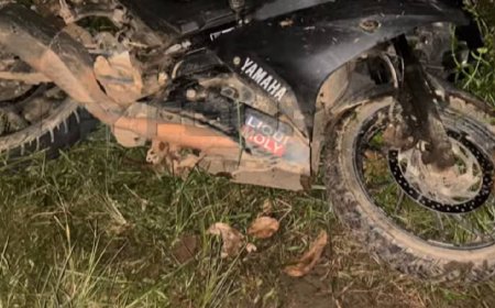 വയനാട് അമ്പലവയലില്‍ ബൈക്ക് പോസ്റ്റിലിടിച്ചുണ്ടായ അപകടത്തില്‍ രണ്ട് മരണം.