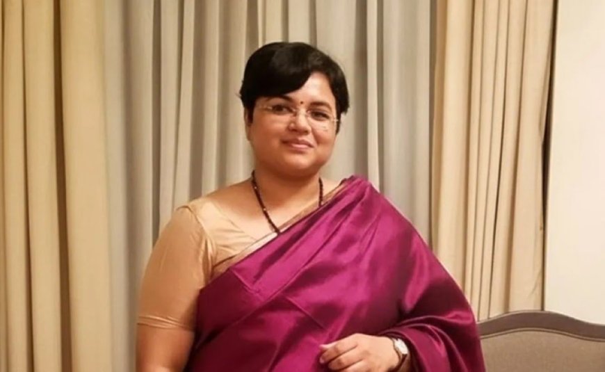 കുവൈറ്റിലെ പുതിയ ഇന്ത്യൻ അംബാസഡറായി പരമിത ത്രിപാഠിയെ നിയമിച്ചു.