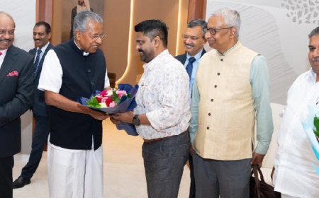 മുഖ്യമന്ത്രി പിണറായി വിജയൻ അബുദാബിയിൽ.