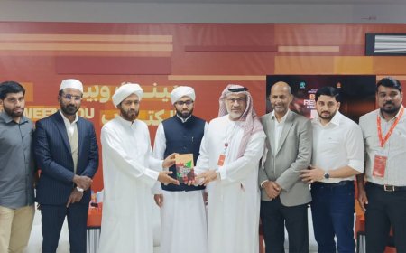 'ദ പ്രോഫിറ്റിക് ഏകണോമി; ബ്ലൂ പ്രിൻ്റ് ഫോർ ജസ്റ്റിസ് ആൻഡ് പ്രോസ്പെരിറ്റി' ഷാർജ പുസ്തക മേളയിൽ പ്രകാശിതമായി