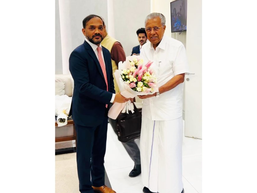 മുഖ്യമന്ത്രി പിണറായി വിജയൻ രണ്ടു ദിവസത്തെ സന്ദർശനത്തിന്നായി കുവൈറ്റിലെത്തി.