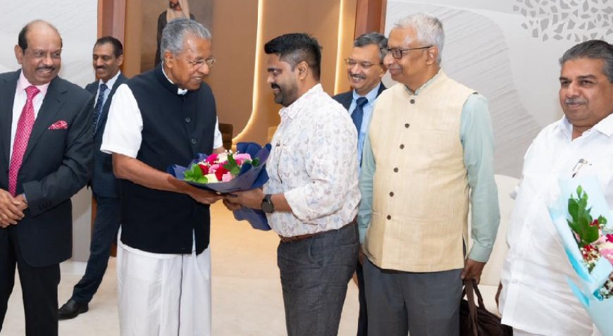 മുഖ്യമന്ത്രി പിണറായി വിജയൻ അബുദാബിയിൽ.
