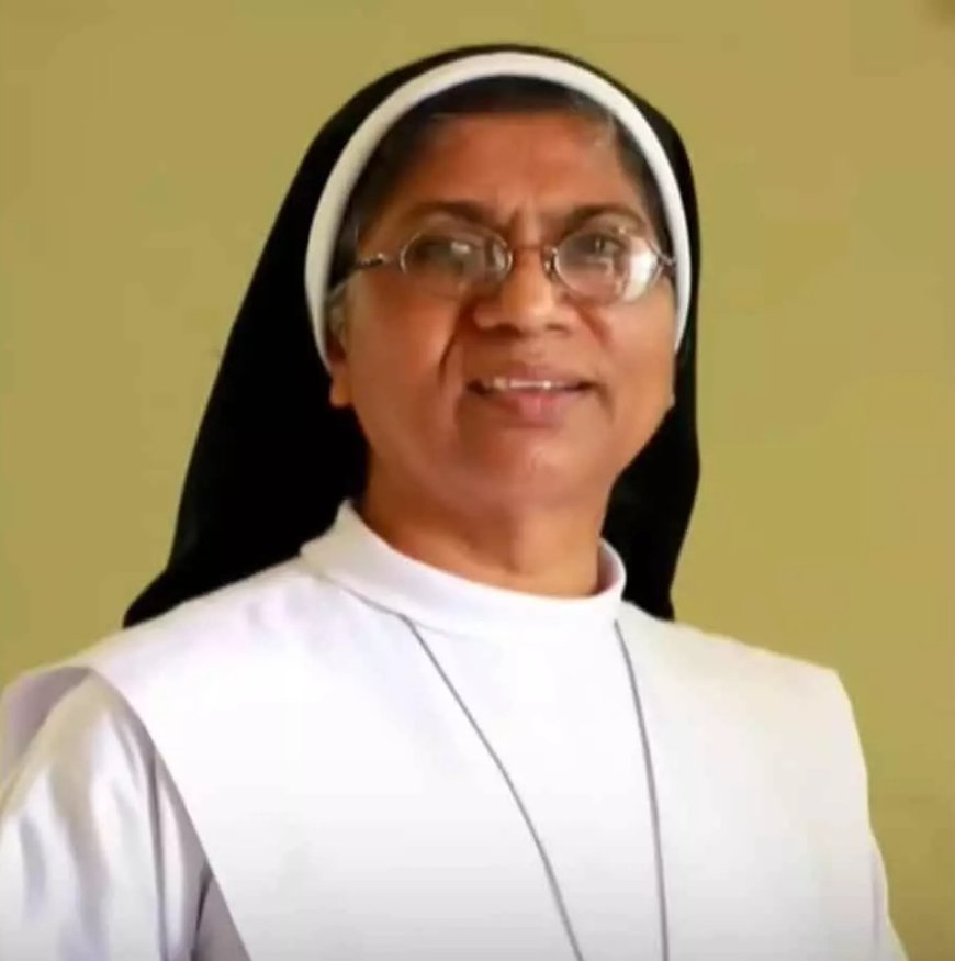 മുഖ്യമന്ത്രിയെ കൊലപ്പെടുത്താൻ ആഹ്വാനം; കന്യാസ്ത്രീ ടീന ജോസിനെതിരെ ഡിജിപിക്ക് പരാതി.