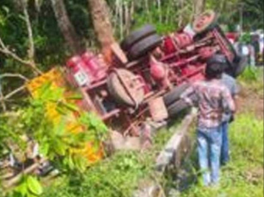 കണ്ണൂർ നടുവിൽ നിയന്ത്രണം വിട്ട ലോറി മറിഞ്ഞ് ഒരാൾ മരിച്ചു.