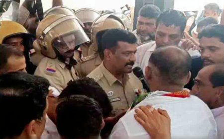 കുമ്പള ടോൾ പ്ലാസ; എംഎൽഎയെ അറസ്റ്റ് ചെയ്തു. സമരപ്പന്തൽ പോലീസ് പൊളിച്ചു നീക്കി