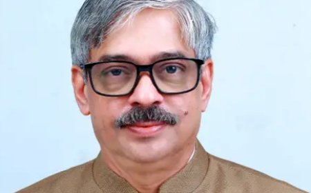 കാലിക്കറ്റ് സർവകലാശാല വൈസ് ചാൻസിലറായി ഡോ. പി രവീന്ദ്രനെ നിയമിച്ചു.