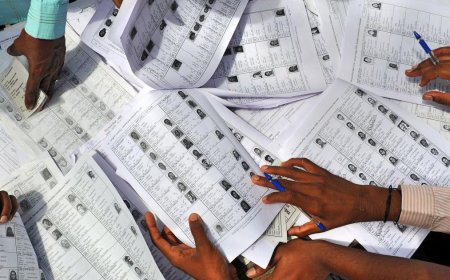 വിദേശ രാജ്യങ്ങളിൽ ജനിച്ച ഇന്ത്യൻ പൗരന്മാർക്ക് വോട്ടർപട്ടികയിൽ പേര് ചേർക്കുന്നതിലെ സാങ്കേതിക തടസ്സങ്ങൾ നീങ്ങി.