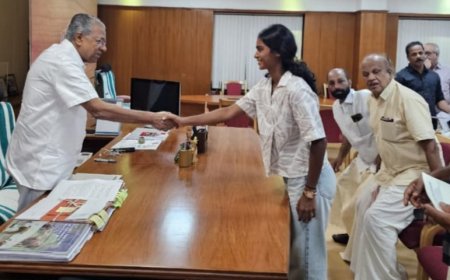 മാളവിക പറഞ്ഞു. മുഖ്യമന്ത്രി കേട്ടു. ബങ്കളത്ത് ഒരു കോടിയുടെ സ്റ്റേഡിയം