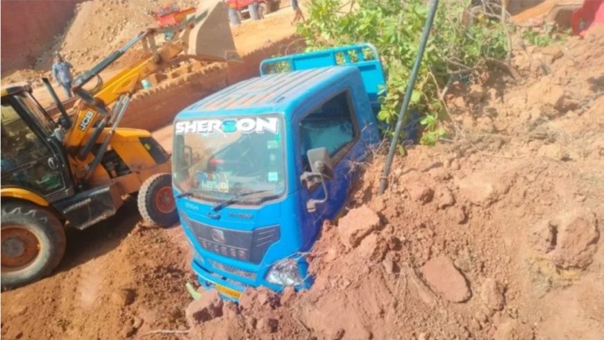 ലോറിക്ക് മുകളിൽ മണ്ണിടിഞ്ഞ് വീണ് ഡ്രൈവർ മരിച്ചു