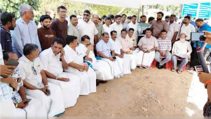 കുമ്പള ടോൾ പ്ലാസ; എംഎൽഎയുടെ നേതൃത്വത്തിൽ ജനകീയ സമരം തുടങ്ങി