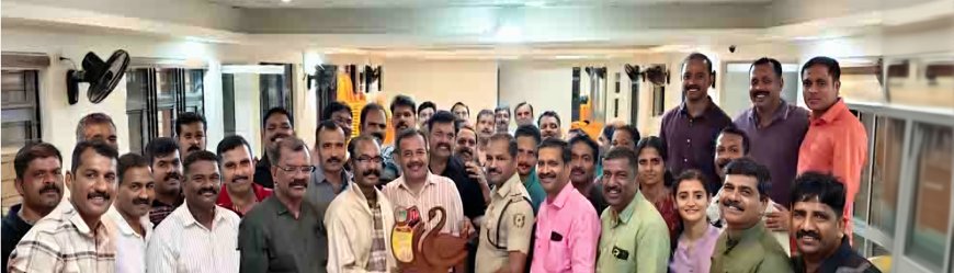 വിരമിക്കുന്ന എസ് ഐ മധുസൂദനൻ മടിക്കൈക്ക് യാത്രയയപ്പ് നൽകി