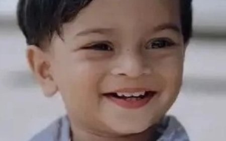 ഷാർജയിലുണ്ടായ വാഹനാപകടത്തിൽ മലയാളി പ്രവാസിയുടെ രണ്ട് വയസ്സുള്ള മകൻ മരിച്ചു. 