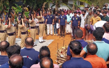 ഡൽഹിയിൽ മരിച്ച സൈനികന്റെ മൃതദേഹം ഔദ്യോഗിക ബഹുമതികളോടെ സംസ്ക്കരിച്ചു