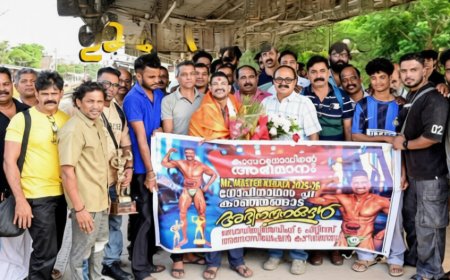 മിസ്റ്റർ കേരളയായി തിരഞ്ഞെടുത്ത  സി ഗോപിനാഥന് ബോഡി ബിൽഡിംഗ് & ഫിറ്റ്നസ് അസോസിയേഷൻ കാഞ്ഞങ്ങാട് റെയിൽവേ സ്റ്റേഷനിൽ സ്വീകരണം നൽകി