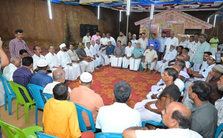 വയനാട്ട്കുലവൻ തെയ്യം കെട്ട് മഹോത്സവം; മതസൗഹാർദ്ദത്തിന്റെ നേർസാക്ഷ്യമായി ഇഫ്താർ സംഗമം