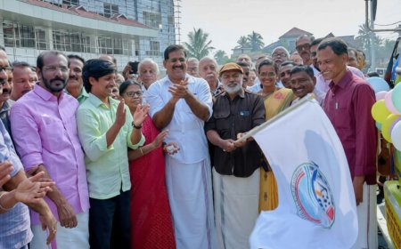 നീലേശ്വരം ബസ്റ്റാന്റ് യാത്രക്കാർക്കായി തുറന്നു കൊടുത്തു.