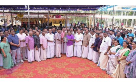 മടിക്കൈ ഓര്‍ക്കോല്‍ മീത്തലെപ്പുര വയനാട്ട് കുലവന്‍ തെയ്യം കെട്ട് മഹോല്‍സവം; സ്മരണിക പുറത്തിറക്കി