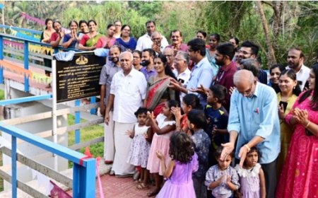അരയി-കോട്ടക്കടവ് സ്റ്റീൽ ഫൂട്ട് ബ്രിഡ്ജ് ഉദ്ഘടനം ചെയ്തു.