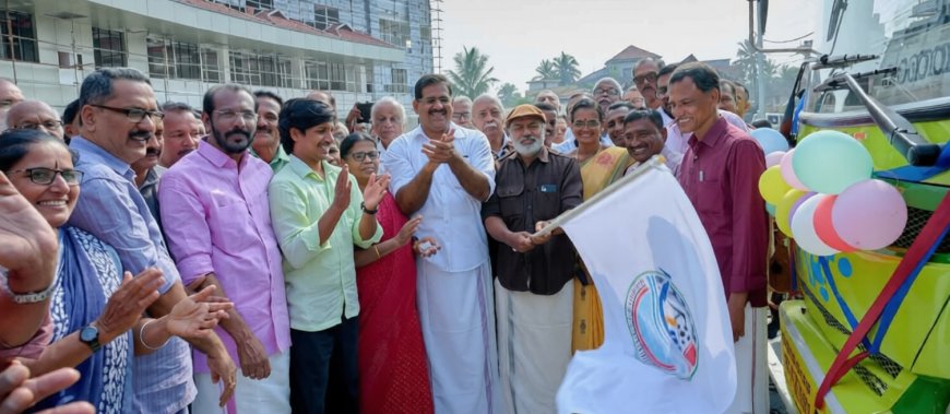 നീലേശ്വരം ബസ്റ്റാന്റ് യാത്രക്കാർക്കായി തുറന്നു കൊടുത്തു.