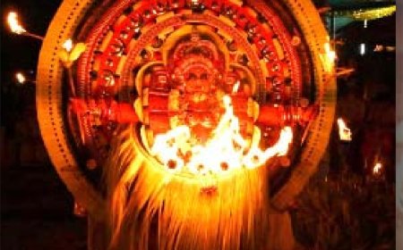 ഭക്ത മാനസങ്ങൾക്ക് അനുഗ്രഹം ചൊരിഞ്ഞ് രക്തേശ്വരിയമ്മ