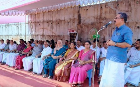 നീലേശ്വരം ആകാശപാത; രണ്ടാം ദിനം എം രാജൻ ഉദ്ഘാടനം ചെയ്തു