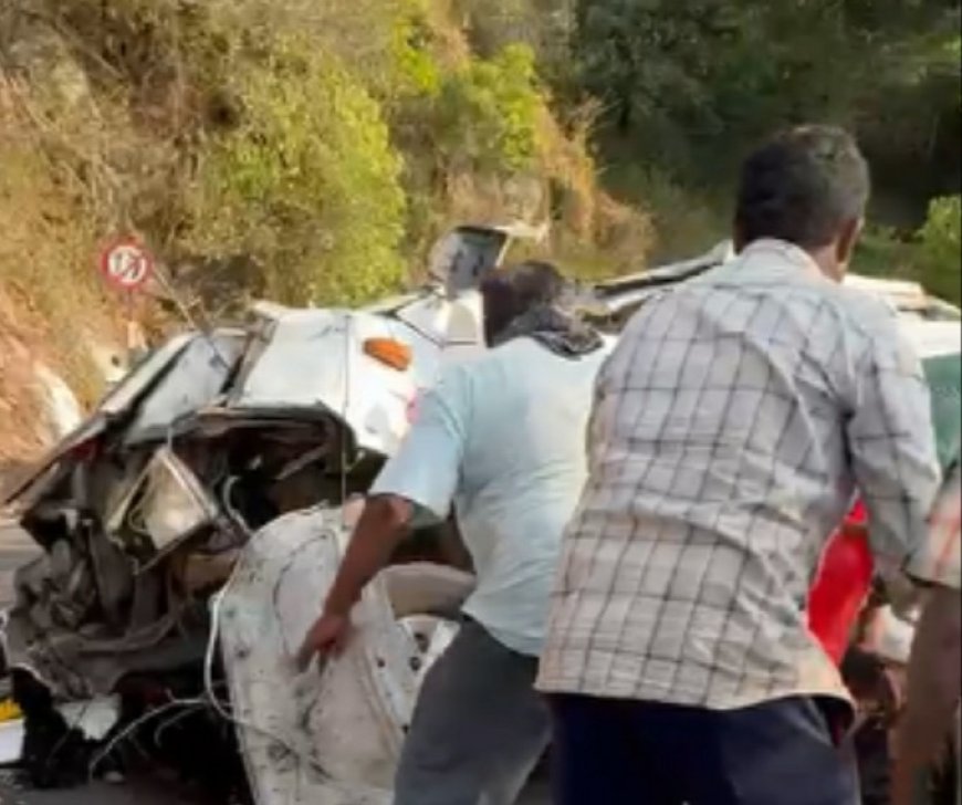 വാല്‍പ്പാറയിലുണ്ടായ വാഹനാപകടത്തില്‍ എട്ട് മലയാളികള്‍ക്ക് ദാരുണാന്ത്യം